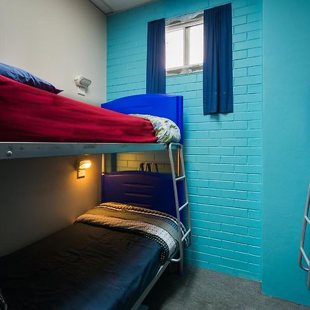 Blue Galah International Backpackers Hostel แอดิเลด ภายนอก รูปภาพ